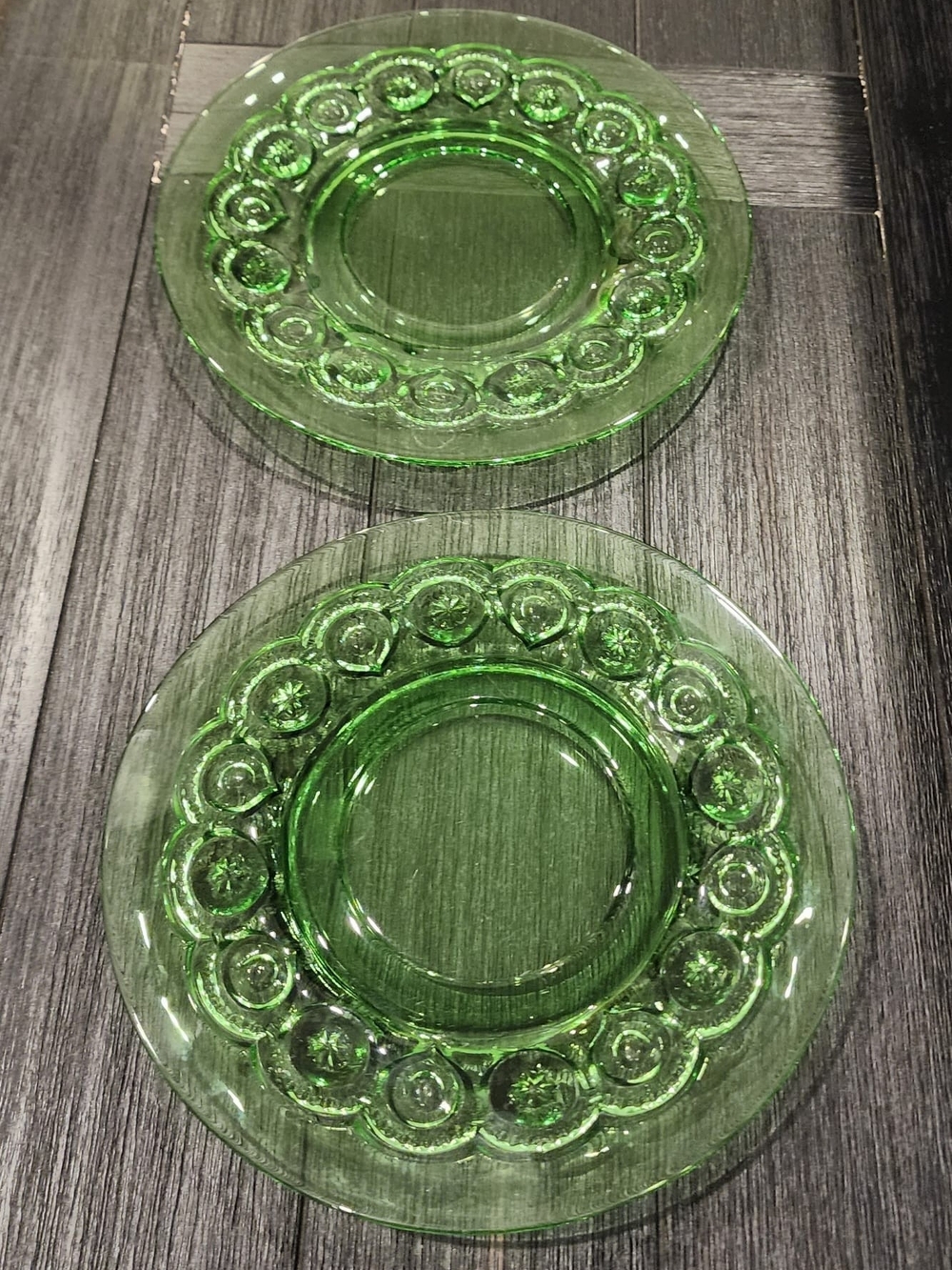 L.E Smith Moon & Smith Plates Set Of 2